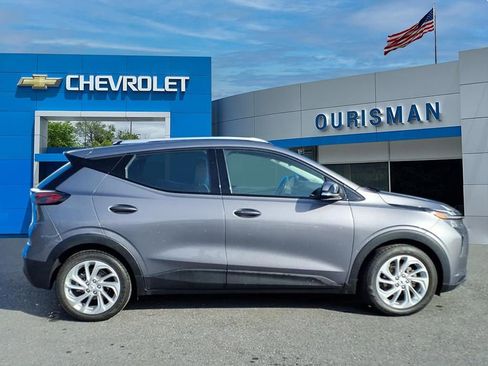 Certified 2023 Chevrolet Bolt EUV LT w/ Driver Confidence Package image 2