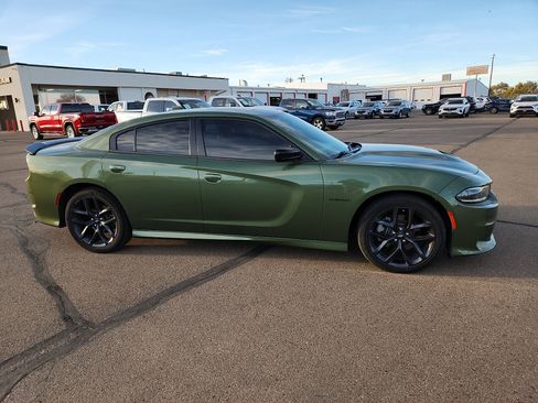 Used 2022 Dodge Charger R/T w/ Plus Group image 5