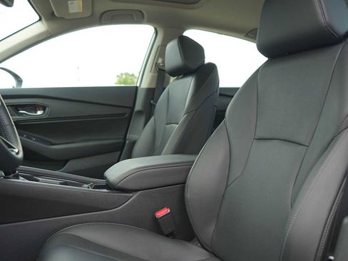 Certified 2025 Honda Accord EX-L image 11