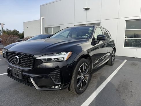 Used 2023 Volvo XC60 B5 Plus w/ Climate Package image 2