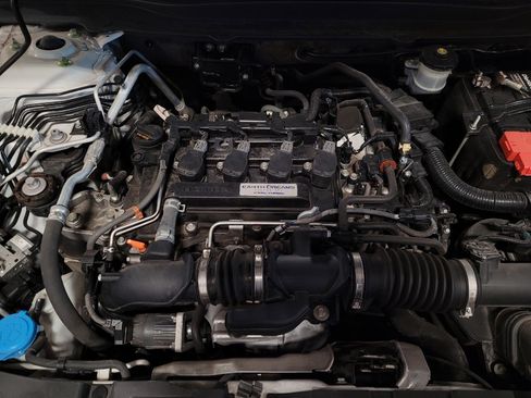 Used 2018 Honda Accord Sport image 30