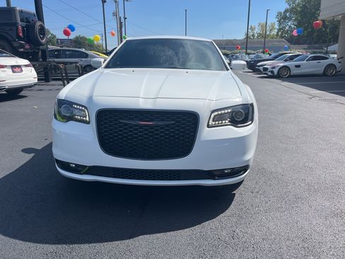 Used 2023 Chrysler 300 S image 8