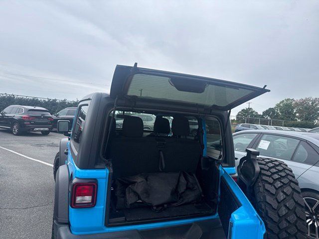 Used 2021 Jeep Wrangler Sport AWD/4WD image 11