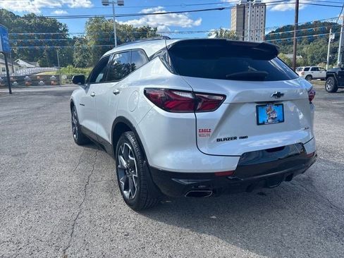 Used 2021 Chevrolet Blazer RS w/ Enhanced Convenience Package image 3