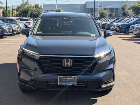 Used 2025 Honda CR-V LX image 8
