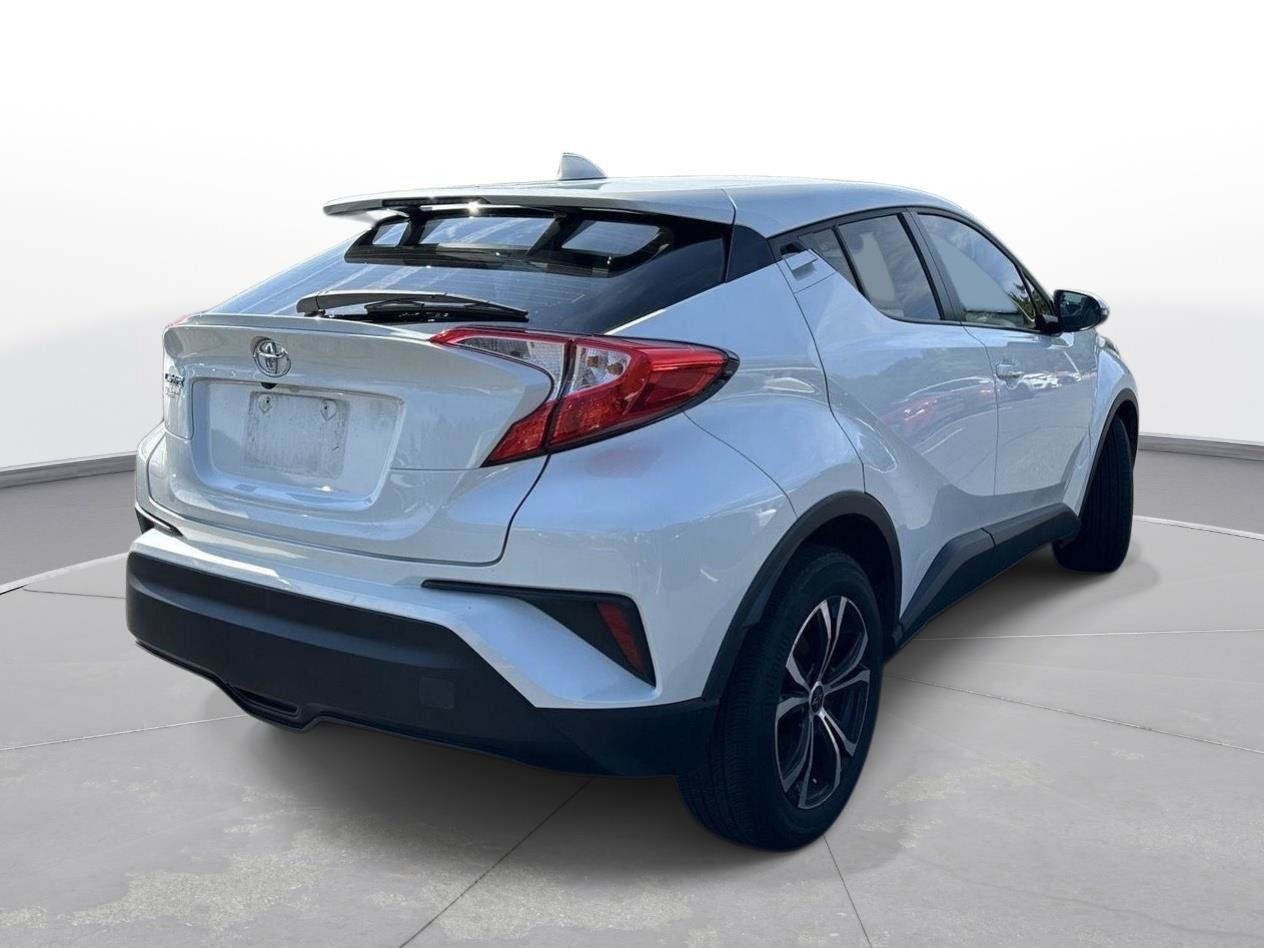 Used 2021 Toyota C-HR LE FWD image 6