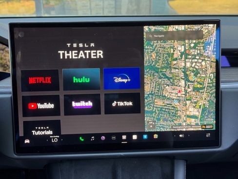 Used 2023 Tesla Model X AWD/4WD image 34