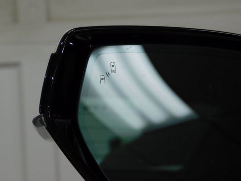 Used 2023 Chevrolet Corvette Stingray Premium Conv w/ 3LT image 36