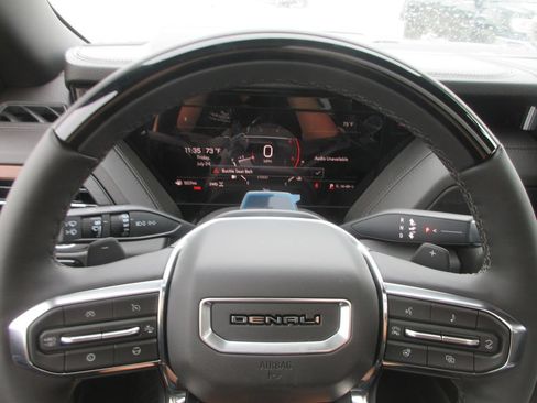 New 2026 GMC Yukon Denali w/ Denali Reserve Package AWD/4WD image 19