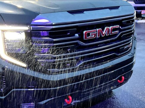 Used 2022 GMC Sierra 1500 AT4 w/ AT4 Premium Package image 43