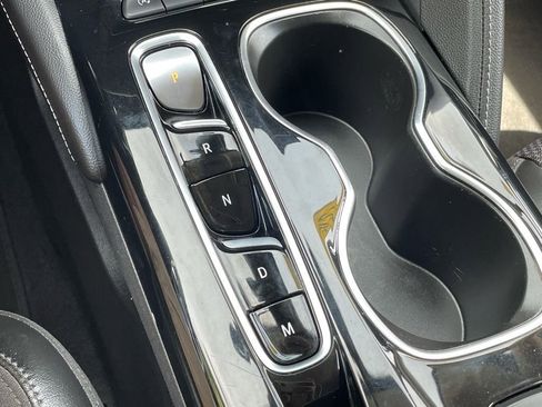 Used 2023 Buick Envision Preferred image 16