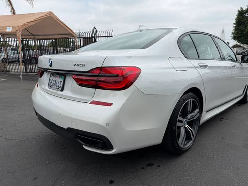 Used 2018 BMW 740i RWD image 24