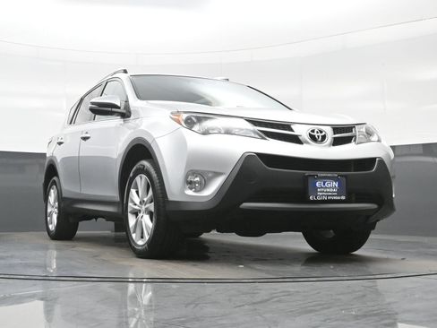 Used 2014 Toyota RAV4 Limited w/ Technology Package AWD/4WD image 33