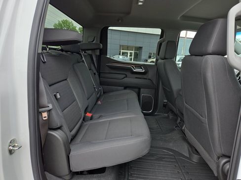 Used 2024 GMC Sierra 1500 Elevation w/ LPO, Elevation Black Package AWD/4WD image 15