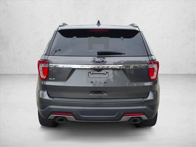 Used 2018 Ford Explorer XLT FWD image 7