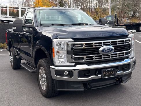 Used 2023 Ford F350 XLT w/ FX4 Off-Road Package AWD/4WD image 5