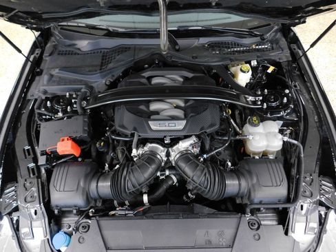 Used 2025 Ford Mustang GT Premium RWD image 20