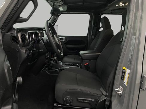 Used 2023 Jeep Wrangler Unlimited Sport image 27