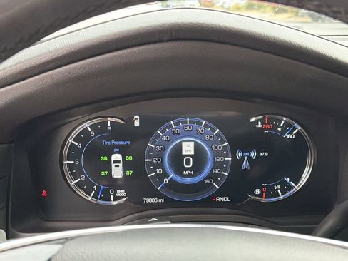 Used 2020 Cadillac Escalade Luxury AWD/4WD image 29