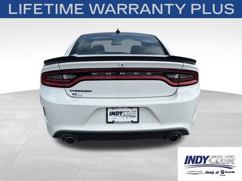 Used 2018 Dodge Charger R/T RWD image 5
