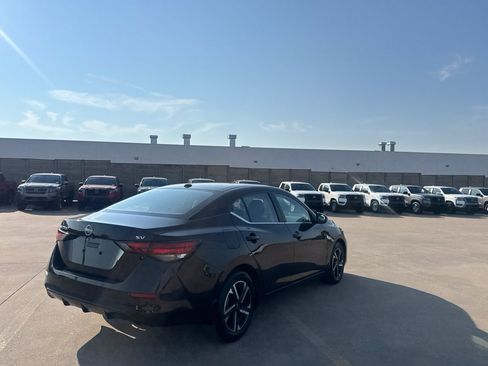 Certified 2024 Nissan Sentra SV FWD image 22