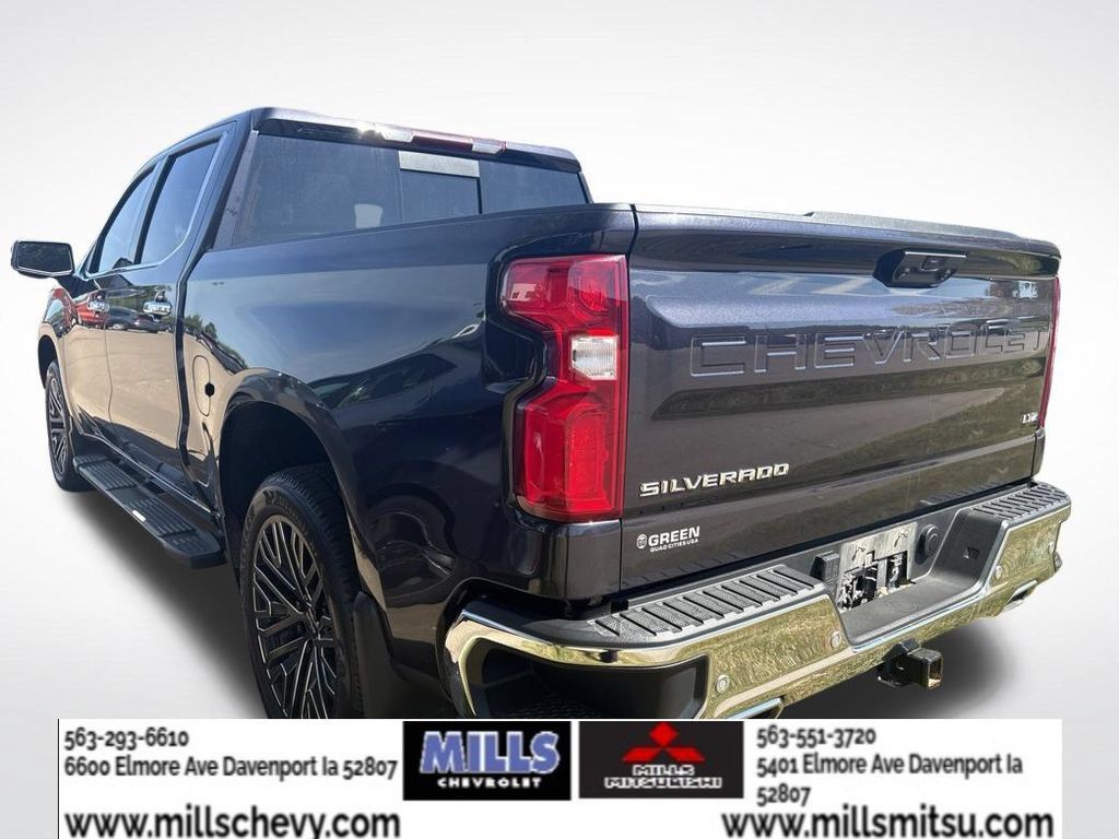 Used 2022 Chevrolet Silverado 1500 LTZ w/ LTZ Convenience Package II AWD/4WD image 3