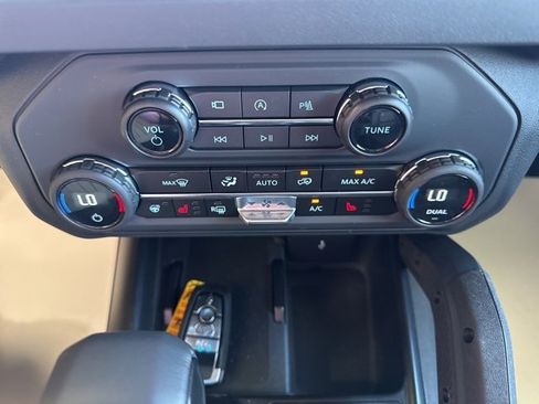 New 2025 Ford Bronco Badlands image 22