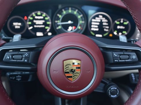 Certified 2021 Porsche 911 AWD/4WD image 19