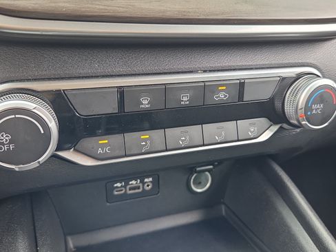 Used 2025 Nissan Altima 2.5 SV FWD image 20