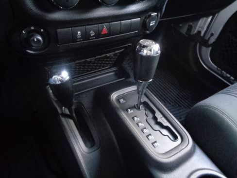 Used 2011 Jeep Wrangler Sport image 32