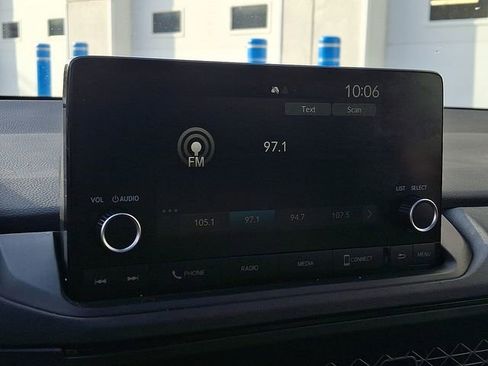 Used 2025 Honda Accord SE image 18