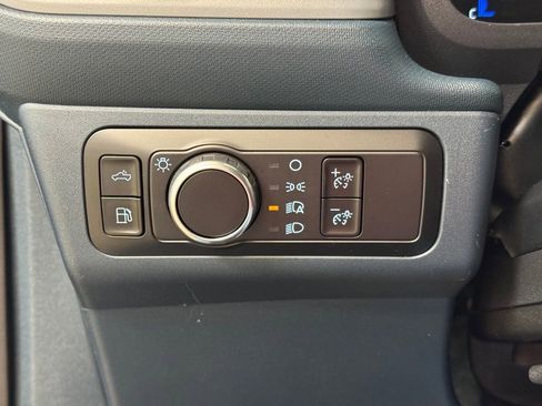 Used 2025 Ford Maverick XL image 28