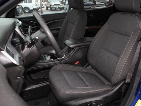 Used 2023 GMC Acadia SLE w/ Driver Convenience Package image 16