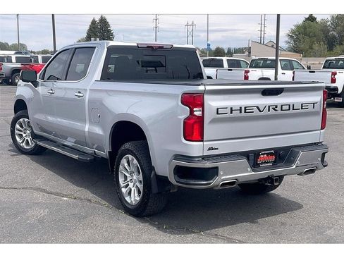 Used 2022 Chevrolet Silverado 1500 LTZ w/ Technology Package AWD/4WD image 12
