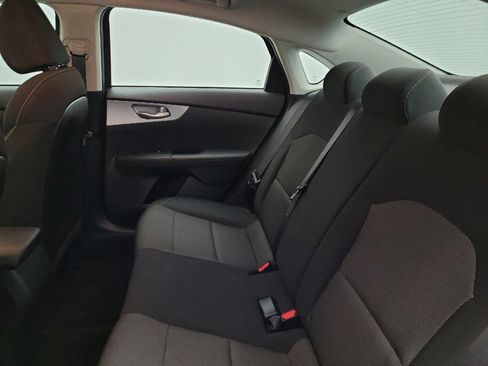 Used 2022 Kia Forte LXS image 18