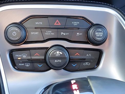 Certified 2022 Dodge Challenger R/T w/ Plus Package image 16