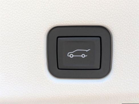 New 2026 GMC Acadia Denali w/ Super Cruise Package image 14