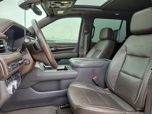 Used 2021 GMC Yukon Denali w/ Denali Premium Package AWD/4WD image 12
