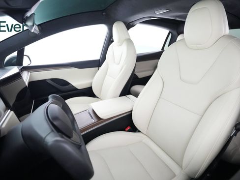 Used 2023 Tesla Model X AWD/4WD image 4