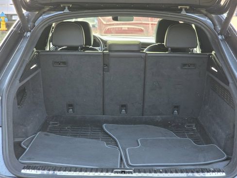 Used 2020 Audi Q8 Prestige image 11