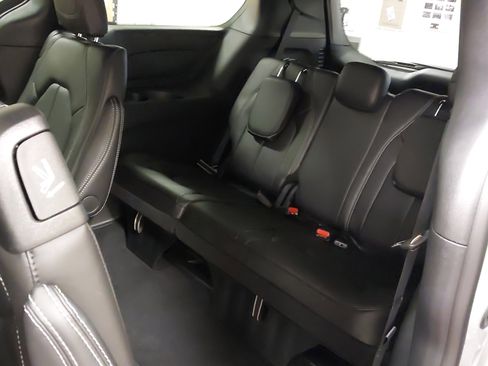 New 2026 Chrysler Pacifica Select image 39