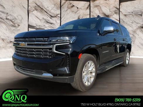 Used 2024 Chevrolet Suburban Premier RWD image 1