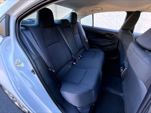 Used 2025 Toyota Corolla LE image 19