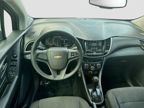 Used 2019 Chevrolet Trax LS FWD image 20
