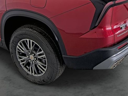 New 2026 Chevrolet Traverse LT w/ Driver Confidence Package FWD image 9