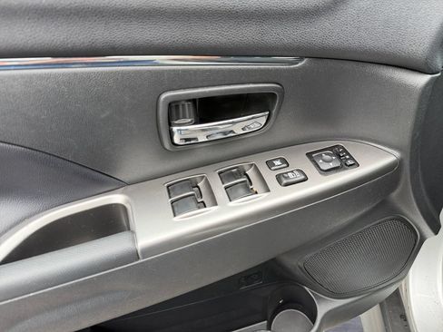 Used 2024 Mitsubishi Outlander Sport SE AWD/4WD image 20