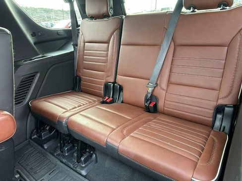 Used 2023 GMC Yukon Denali Ultimate image 11