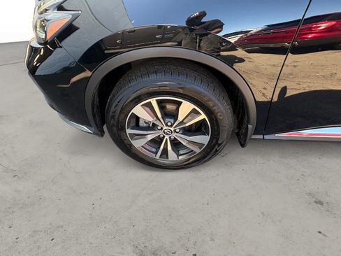 Used 2024 Nissan Murano SV AWD/4WD image 11