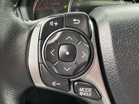 Used 2015 Toyota Venza XLE image 19