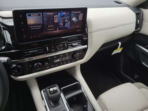 New 2026 Nissan Pathfinder SL w/ Cargo Package FWD image 3
